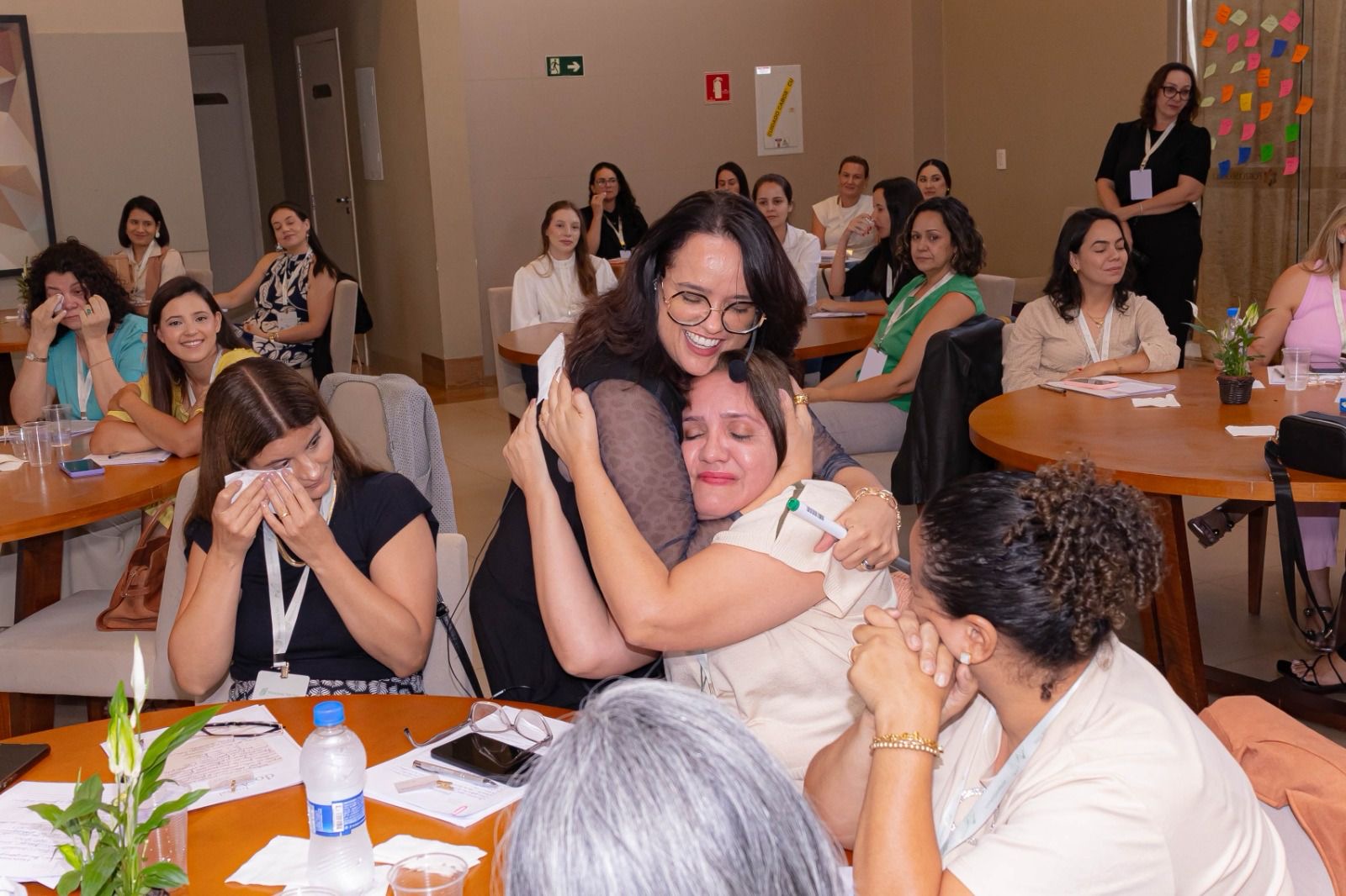 Momento de acolhimento entre participantes da imersão